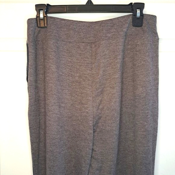 LOGO Lounge Gray Stretchy Lounge Pants With Pockets Size Small - Picture 4 of 8
